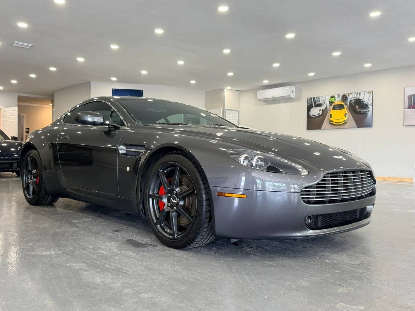 2007 Aston Martin Vantage Standard