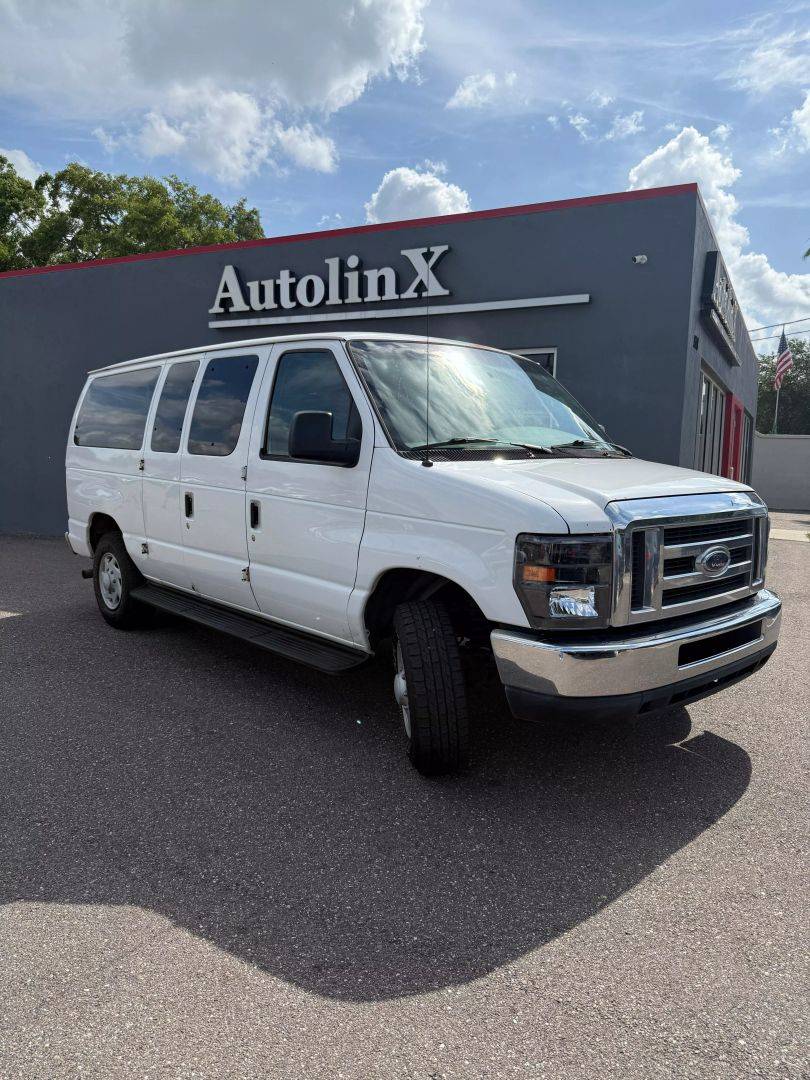 2008 Ford Econoline Wagon E-350 Super Duty XL — Passenger Van — 268,605 mi — Tampa, FL
