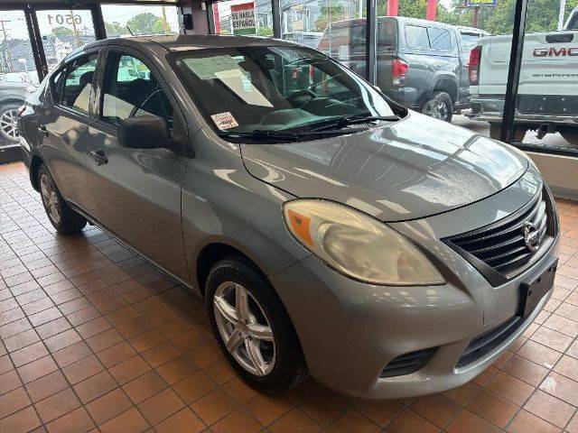 2013 Nissan Versa S Plus — Sedan — 122,571 mi — Charlotte, NC