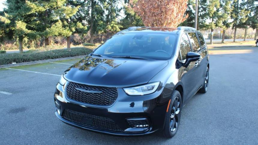 2022 Chrysler Pacifica Touring L — Minivan — 54,622 mi — Lynnwood, WA
