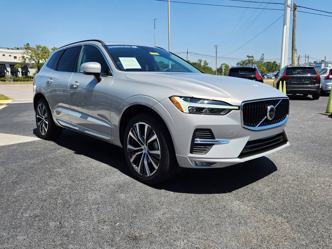 2022 Volvo XC60 Momentum — SUV — 35,789 mi — Sarasota, FL