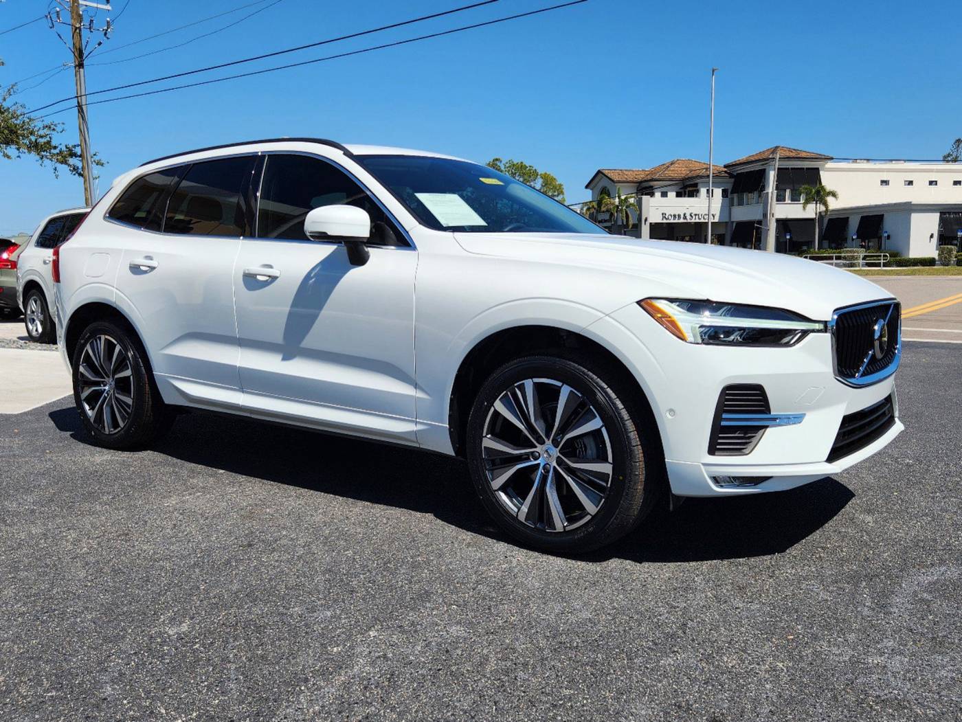 2022 Volvo XC60 Momentum — SUV — 18,187 mi — Sarasota, FL