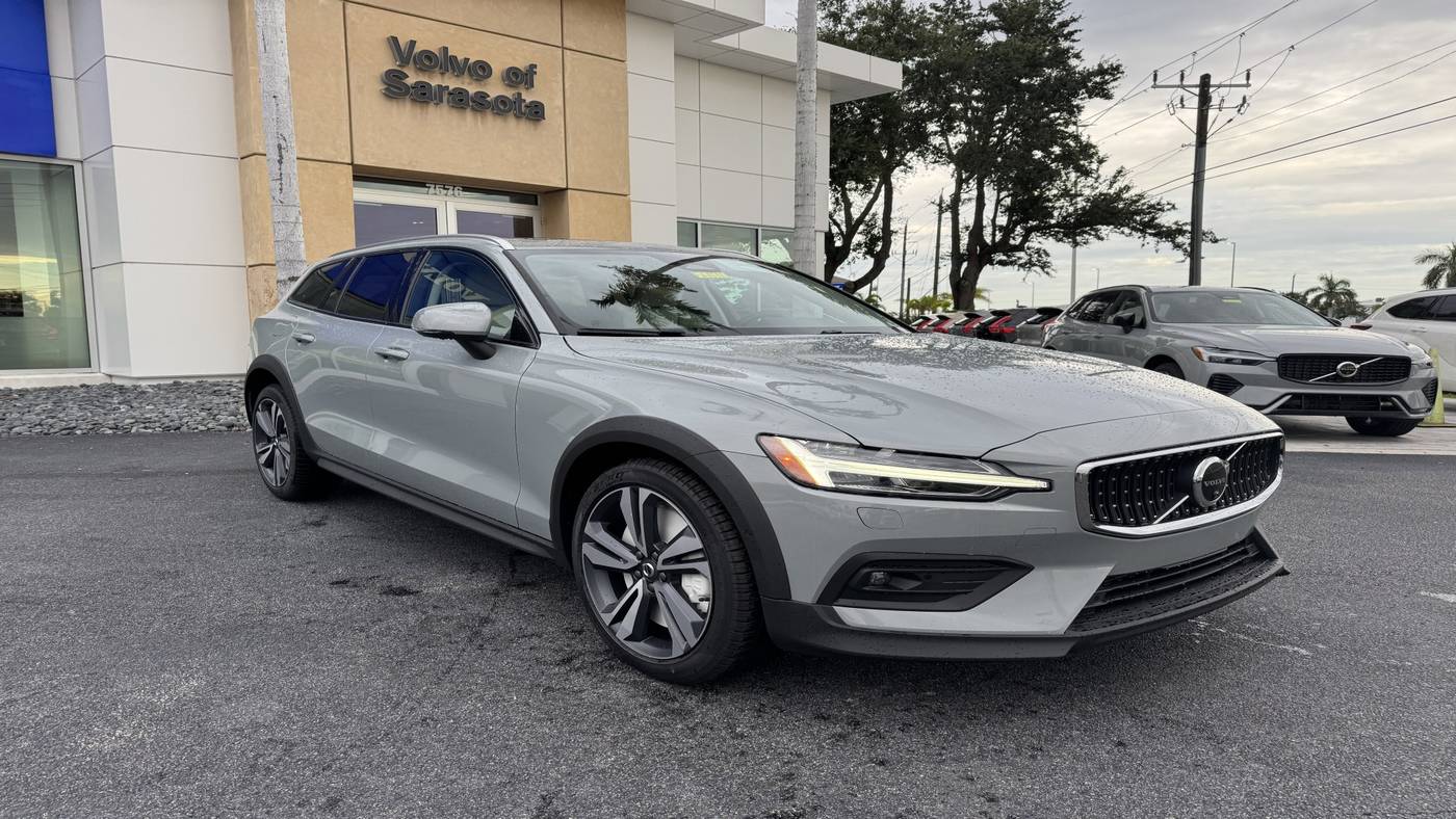 2025 Volvo EC40 Review | Pricing, Trims & Photos - TrueCar