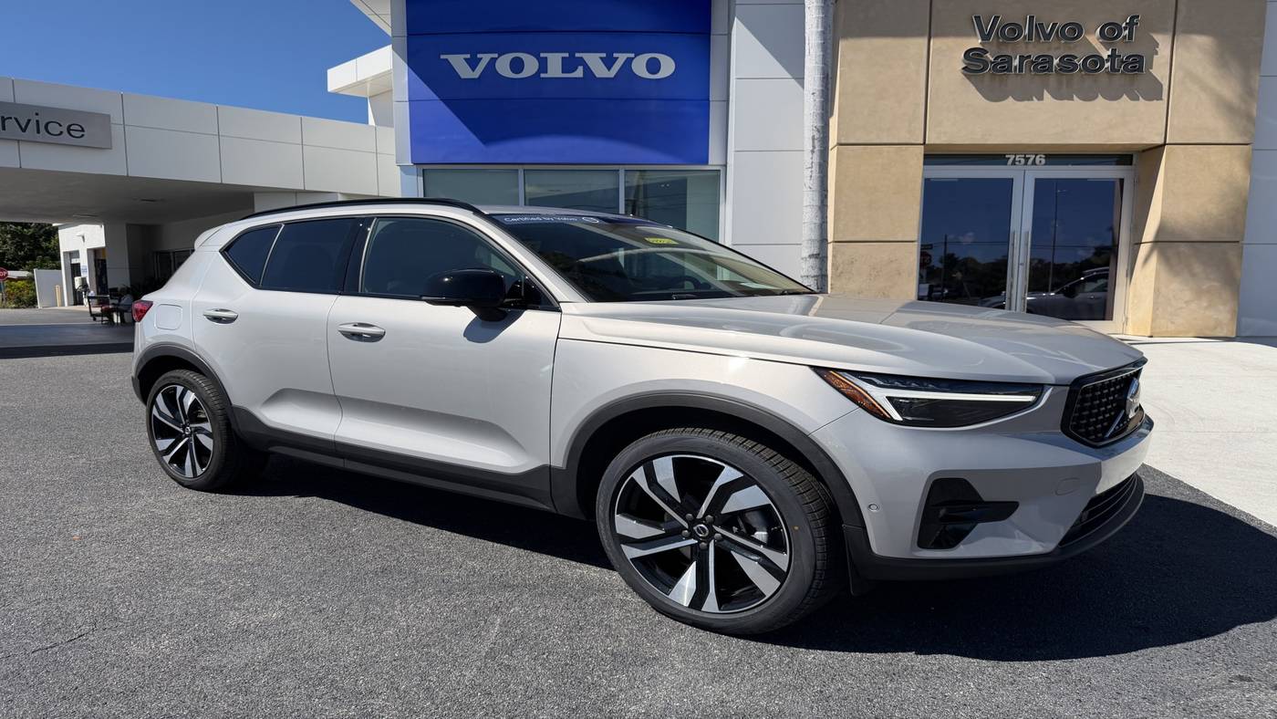 2024 Volvo XC40 Plus — SUV — 25,074 mi — Sarasota, FL