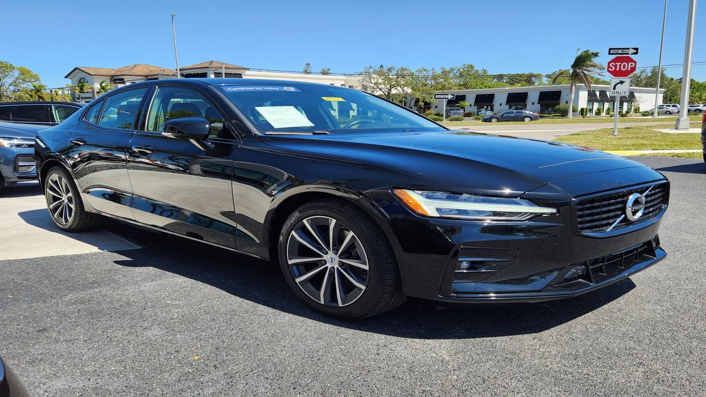 2021 Volvo S60 Momentum — Sedan — 26,450 mi — Sarasota, FL