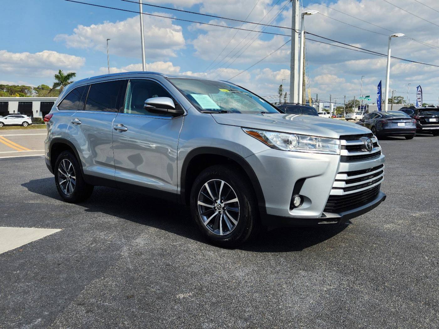 2019 Toyota Highlander XLE — SUV — 64,560 mi — Sarasota, FL