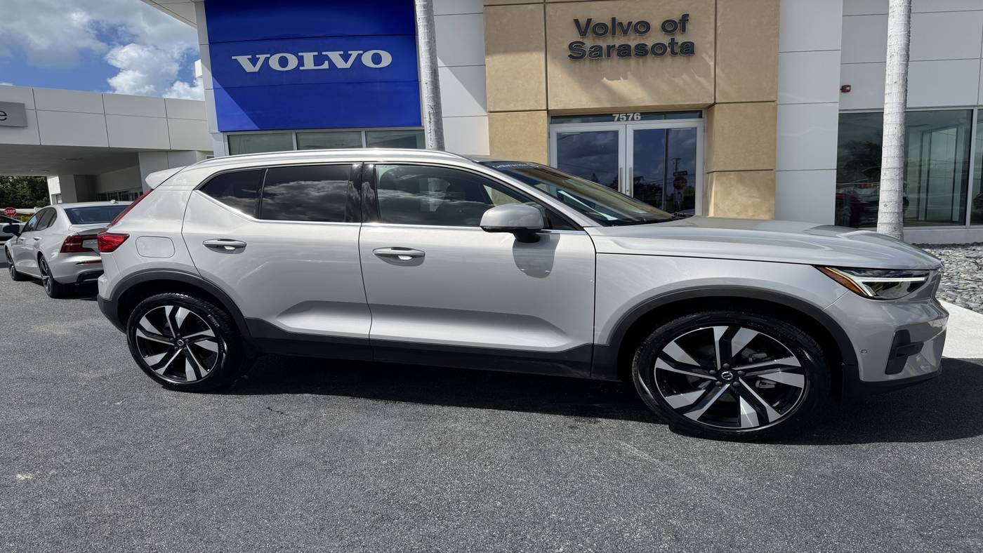 2024 Volvo XC40 Plus — SUV — 9,852 mi — Sarasota, FL