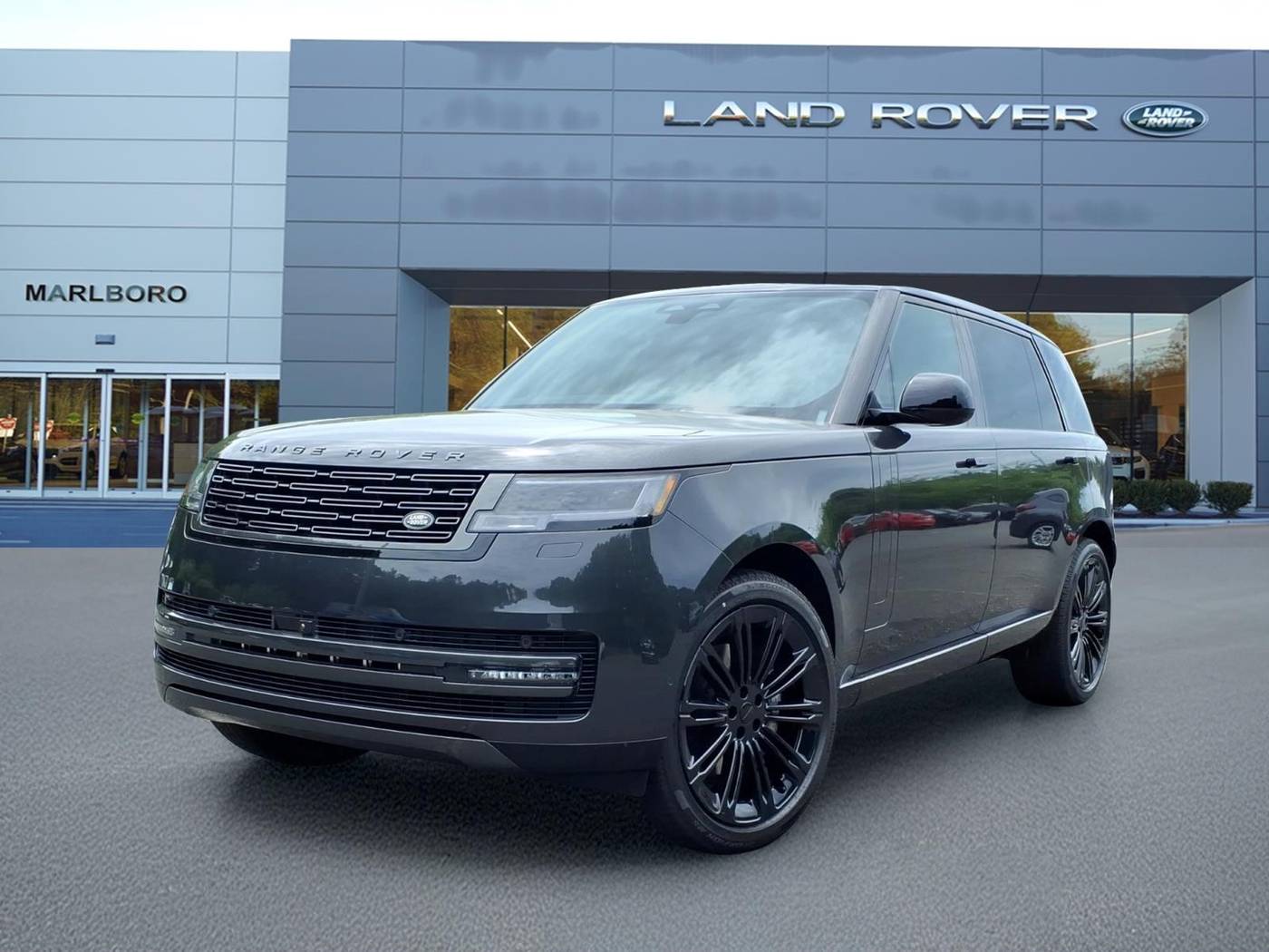 2026 Land Rover Range Rover P400 SE LWB