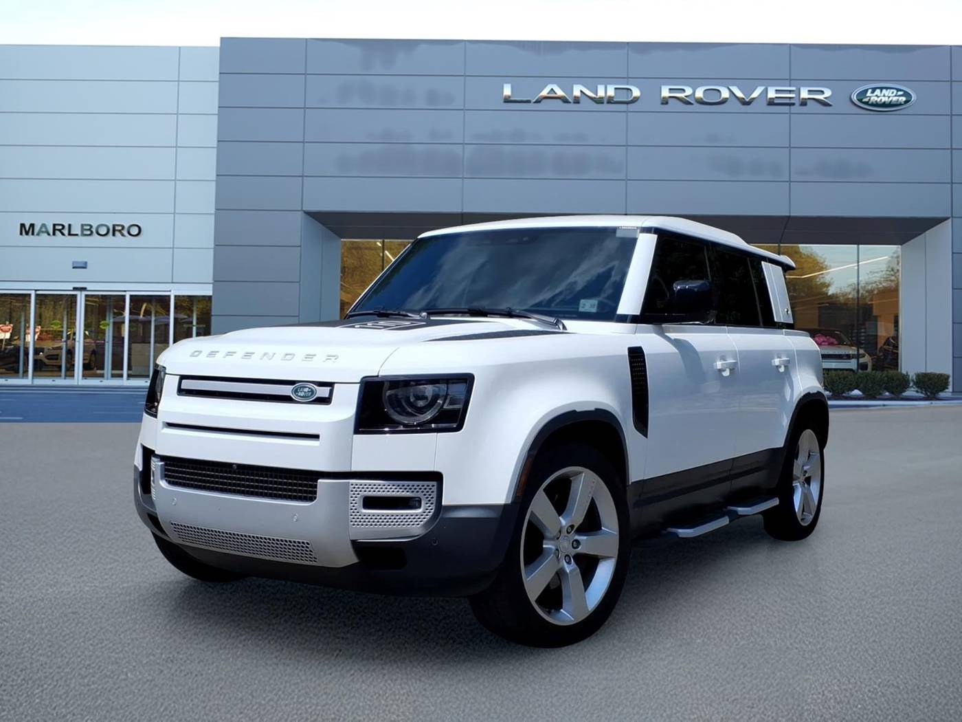 2024 Land Rover Defender SE