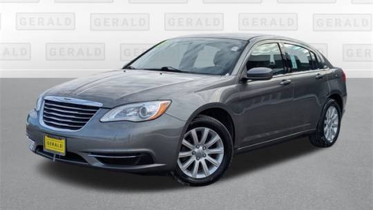 2013 Chrysler 200 Touring — Sedan — 72,364 mi — North Aurora, IL