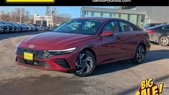 2024 Hyundai Elantra SEL — Sedan — 3,803 mi — North Aurora, IL