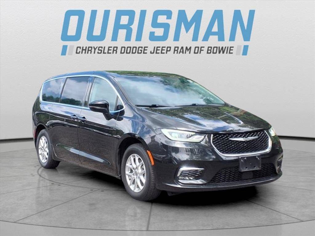 2023 Chrysler Pacifica Touring L — Minivan — 58,082 mi — Bowie, MD