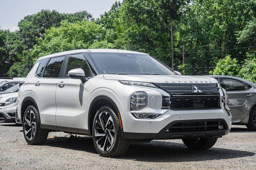 2024 Mitsubishi Outlander SE — SUV — 1,683 mi — Bowie, MD