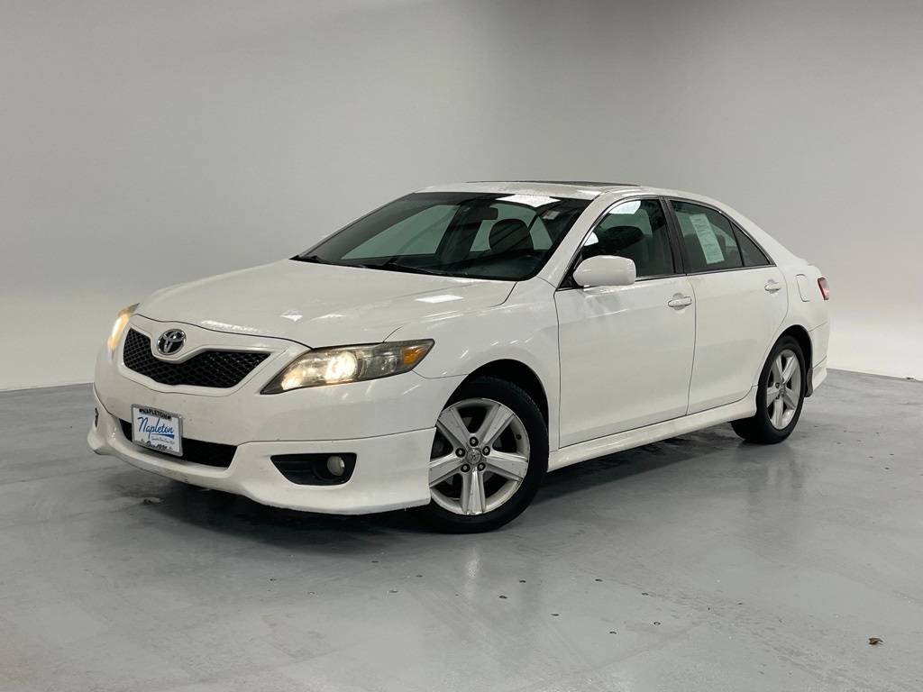 2011 Toyota Camry SE — Sedan — 215,397 mi — Aurora, IL
