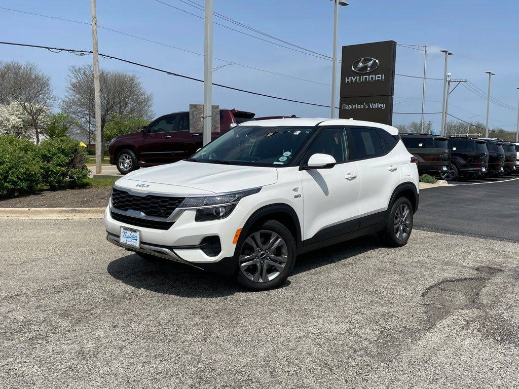 2022 Kia Seltos LX — SUV — 60,940 mi — Aurora, IL