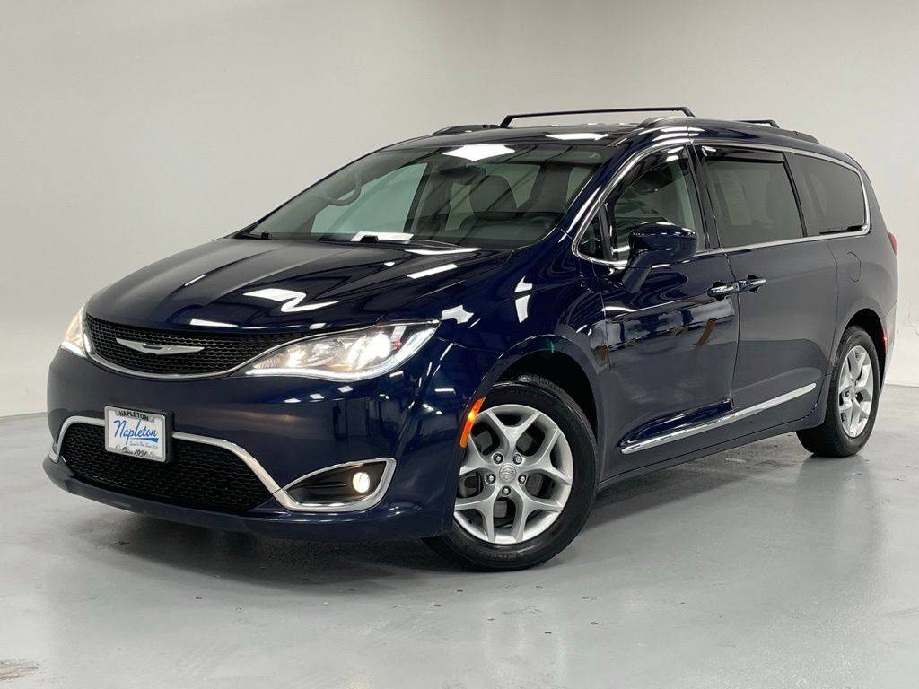 2017 Chrysler Pacifica Touring L — Minivan — 128,648 mi — Aurora, IL