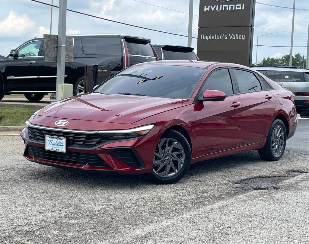 2024 Hyundai Elantra SEL — Sedan — 14,576 mi — Aurora, IL