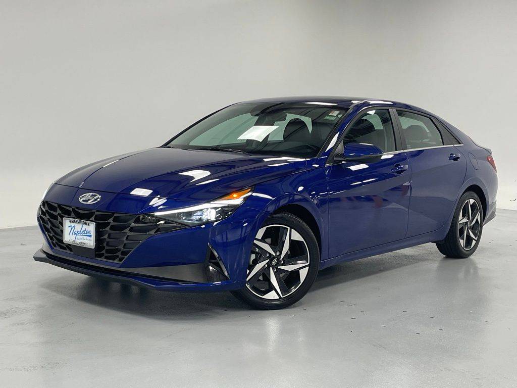 2022 Hyundai Elantra Limited — Sedan — 16,725 mi — Aurora, IL