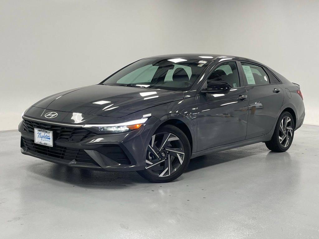 2025 Hyundai Elantra Hybrid Blue — Sedan — 8,701 mi — Aurora, IL