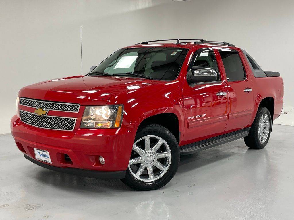 2011 Chevrolet Avalanche LT — Pickup Truck — 74,501 mi — Aurora, IL