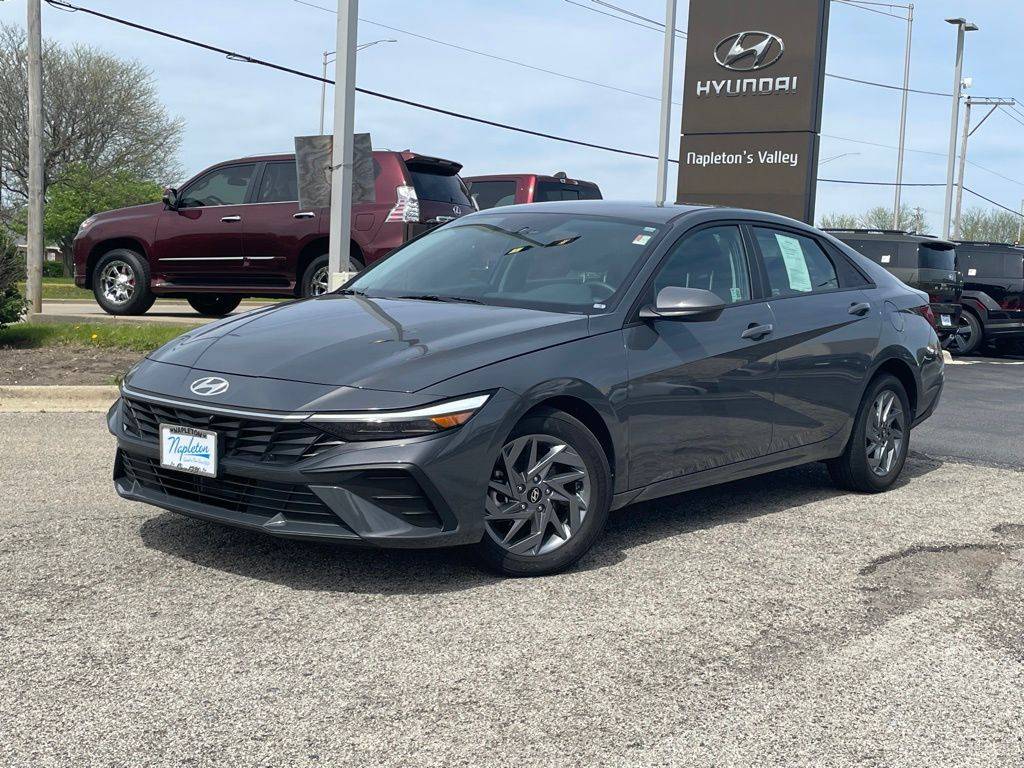 2024 Hyundai Elantra Hybrid Blue — Sedan — 9,032 mi — Aurora, IL