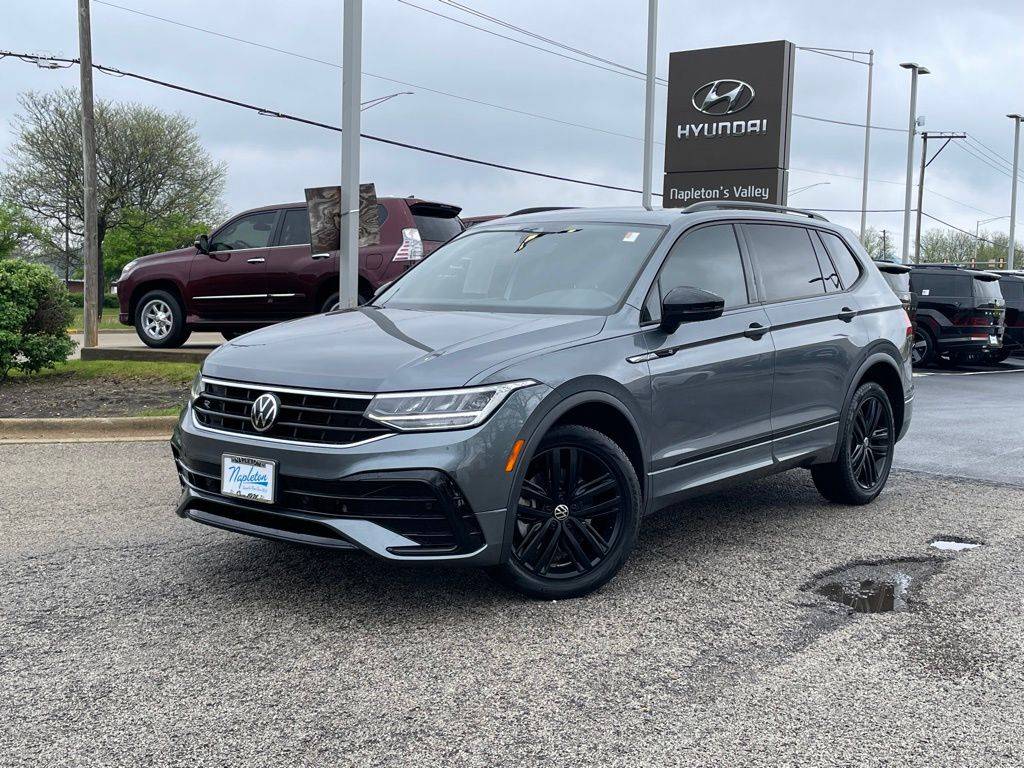 2022 Volkswagen Tiguan SE R-Line Black — SUV — 40,475 mi — Aurora, IL