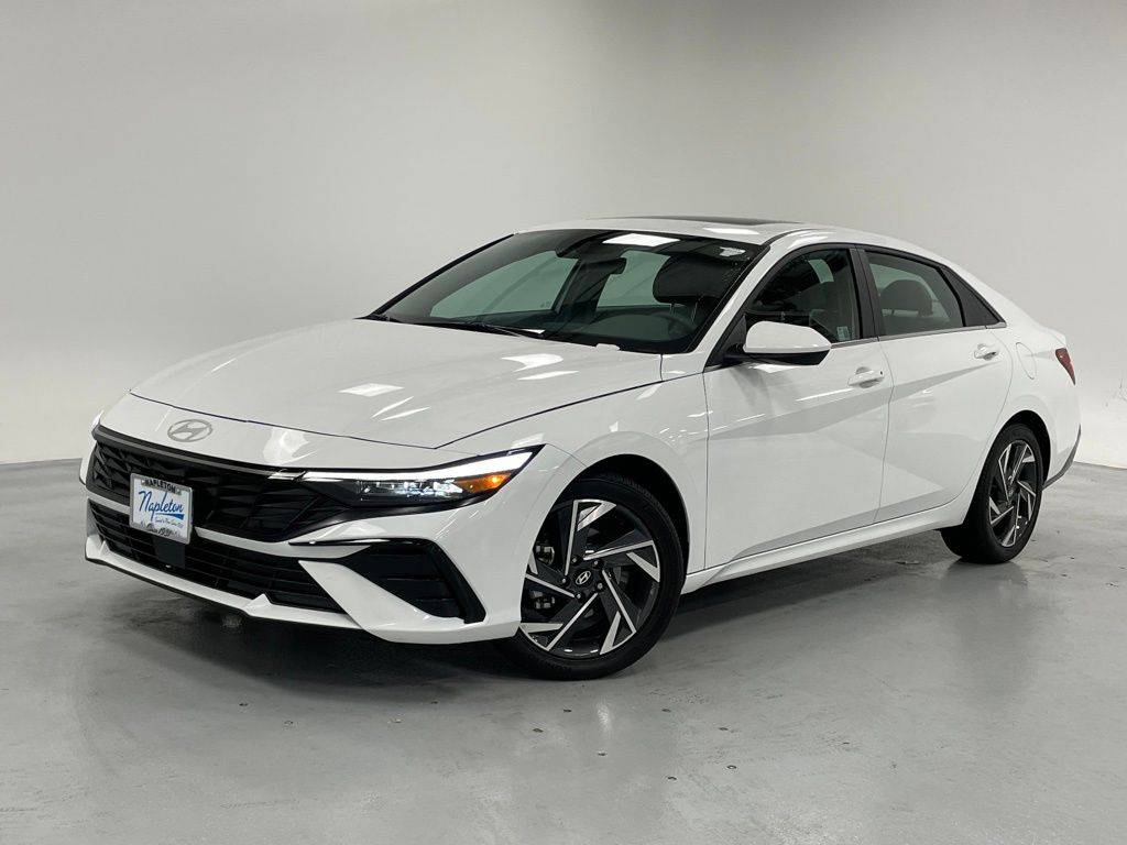 2024 Hyundai Elantra SEL — Sedan — 11,302 mi — Aurora, IL