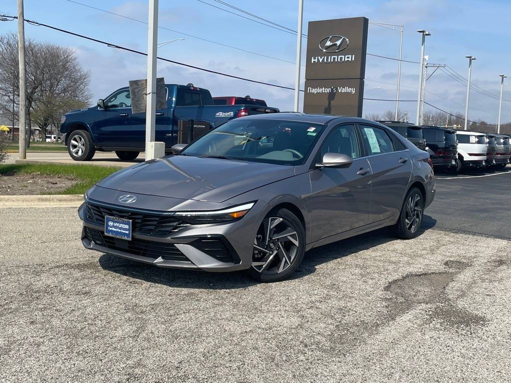 2024 Hyundai Elantra SEL — Sedan — 10,189 mi — Aurora, IL