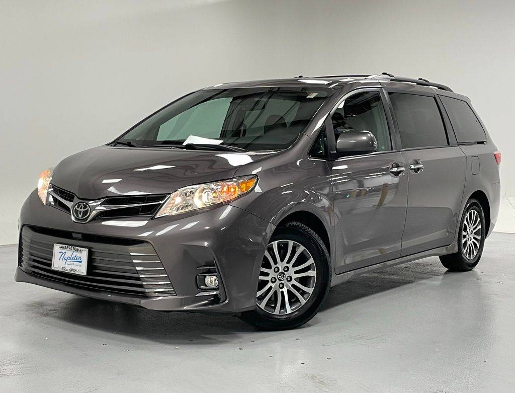 2019 Toyota Sienna L — Minivan — 78,938 mi — Aurora, IL
