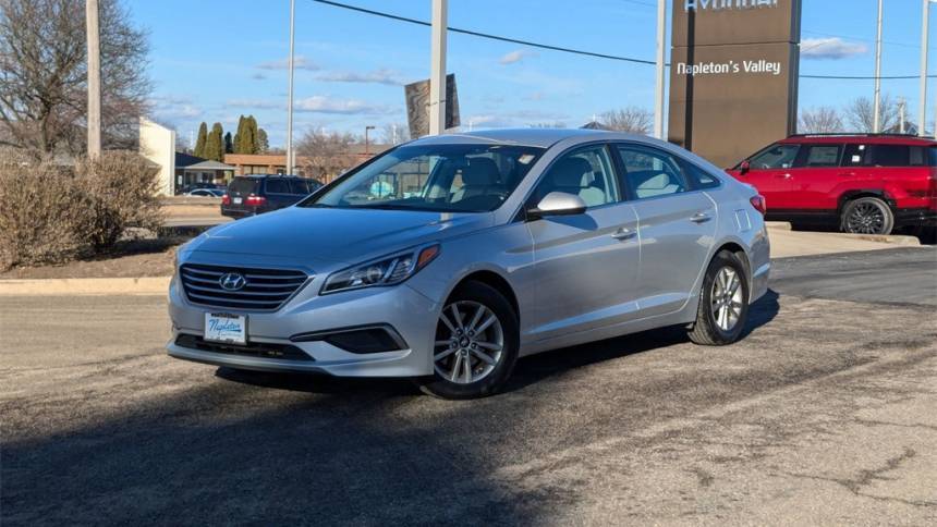 2016 Hyundai Sonata SE — Sedan — 89,699 mi — Aurora, IL