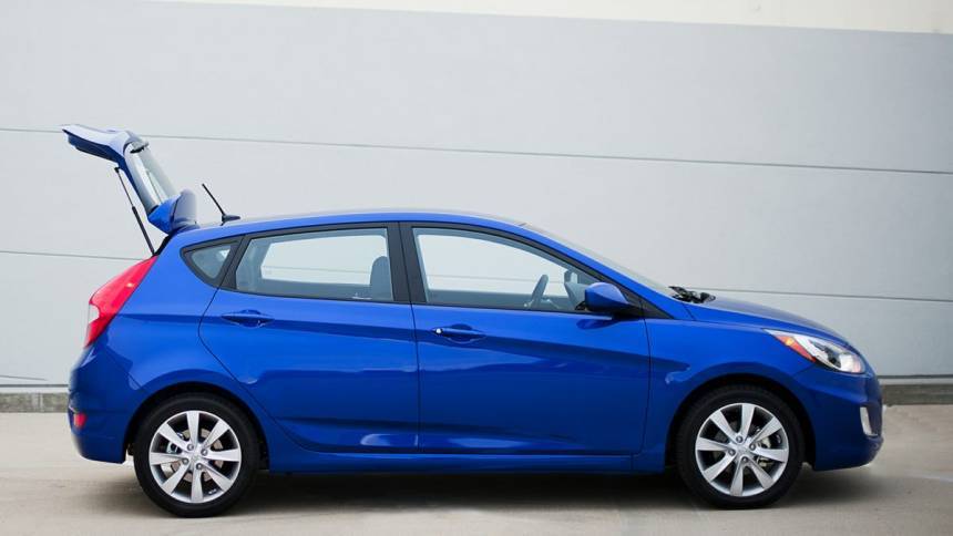 2013 Hyundai Accent GS — Hatchback — 104,674 mi — Aurora, IL