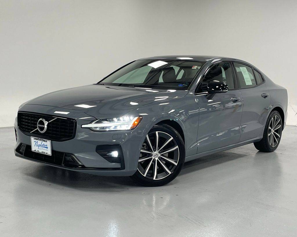 2022 Volvo S60 Momentum — Sedan — 13,012 mi — Aurora, IL