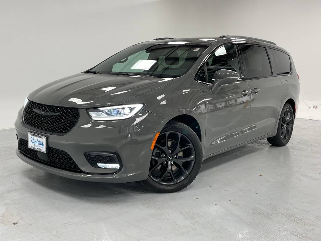 2022 Chrysler Pacifica Touring L — Minivan — 42,450 mi — Aurora, IL
