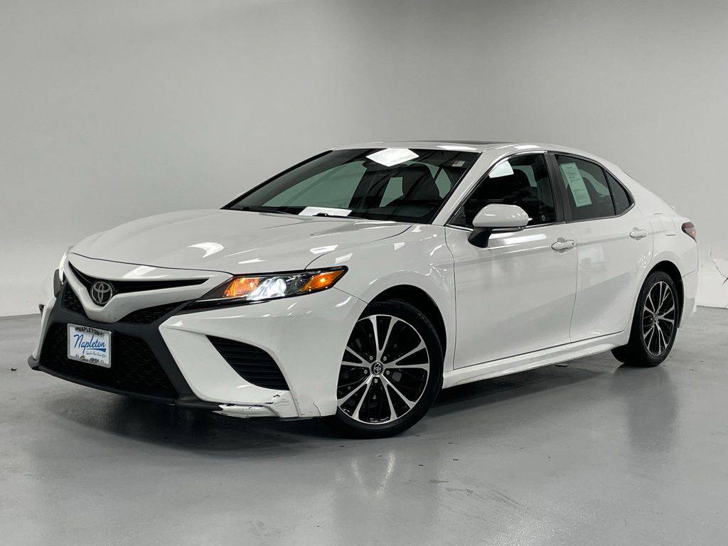 2018 Toyota Camry L — Sedan — 98,628 mi — Aurora, IL