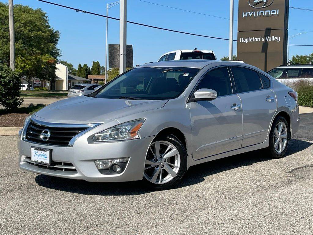 2014 Nissan Altima 2.5 SV — Sedan — 119,462 mi — Aurora, IL