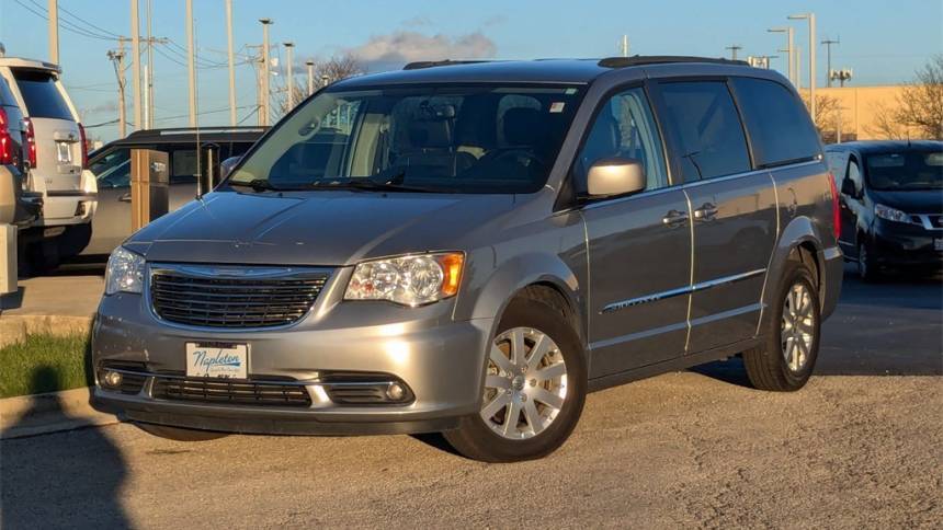 2016 Chrysler Town & Country Touring — Minivan — 106,689 mi — Aurora, IL
