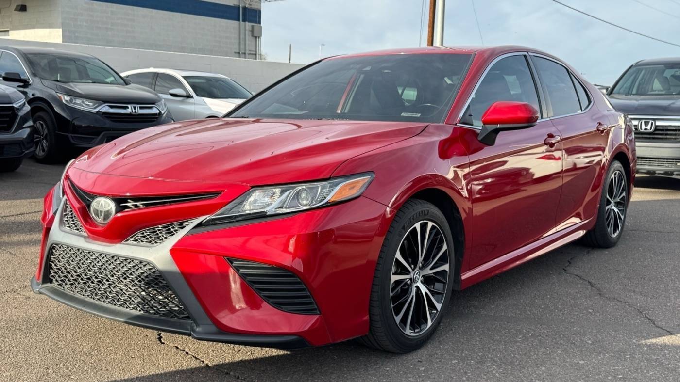 2020 Toyota Camry SE — Sedan — 47,540 mi — Phoenix, AZ
