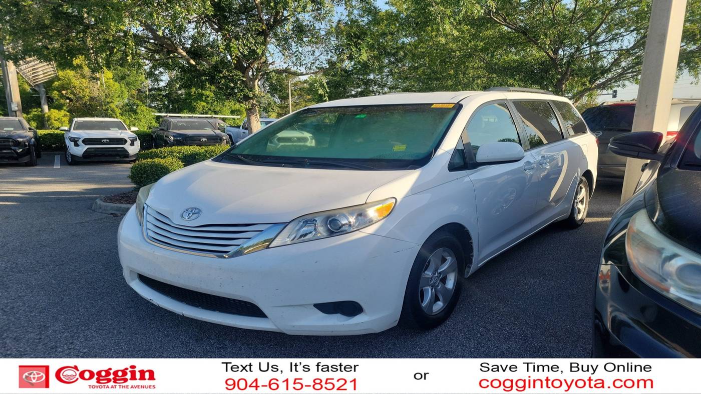 2017 Toyota Sienna LE — Minivan — 158,366 mi — Jacksonville, FL