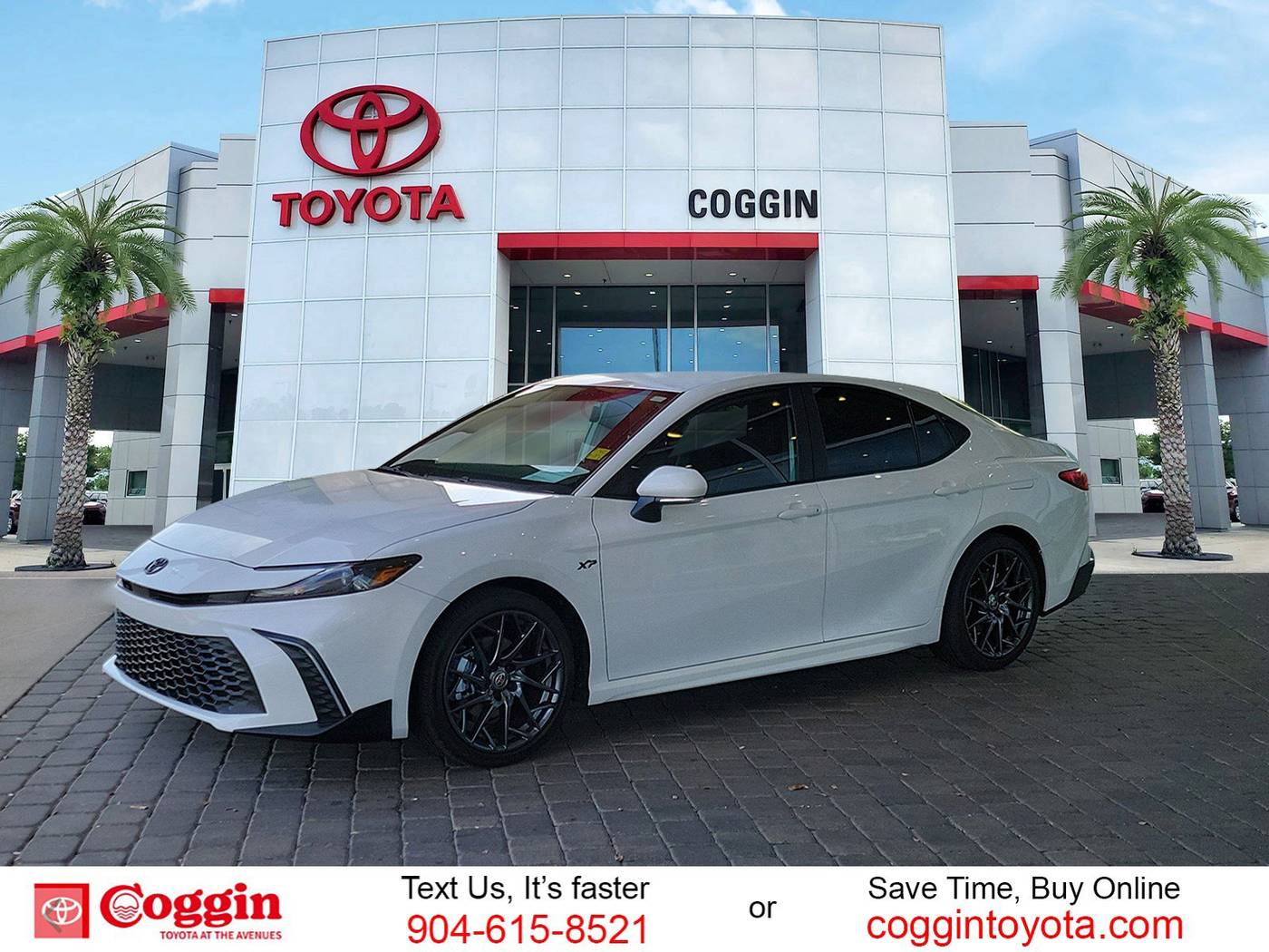 2025 Toyota Camry SE — Sedan — 1,301 mi — Jacksonville, FL