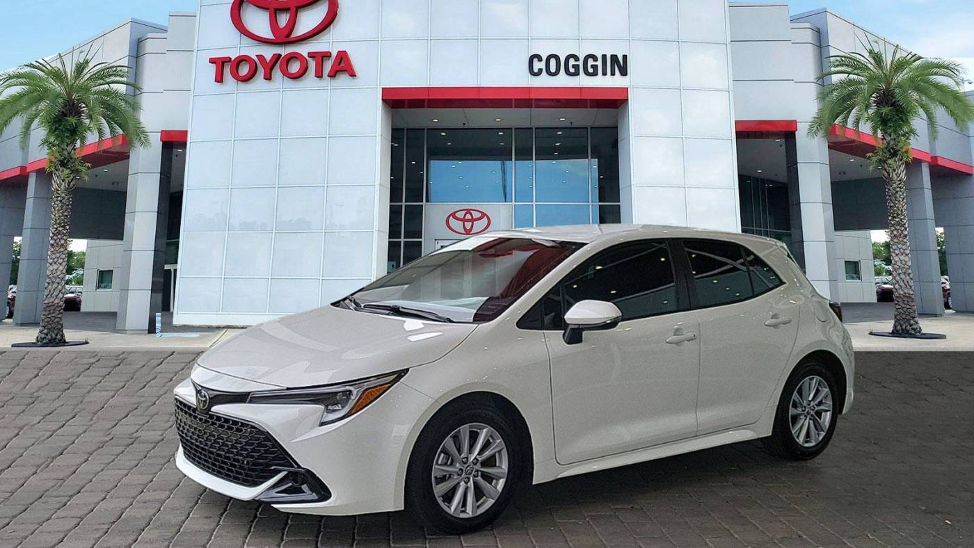 2025 Toyota Corolla Hatchback SE — Hatchback — 4,165 mi — Jacksonville, FL