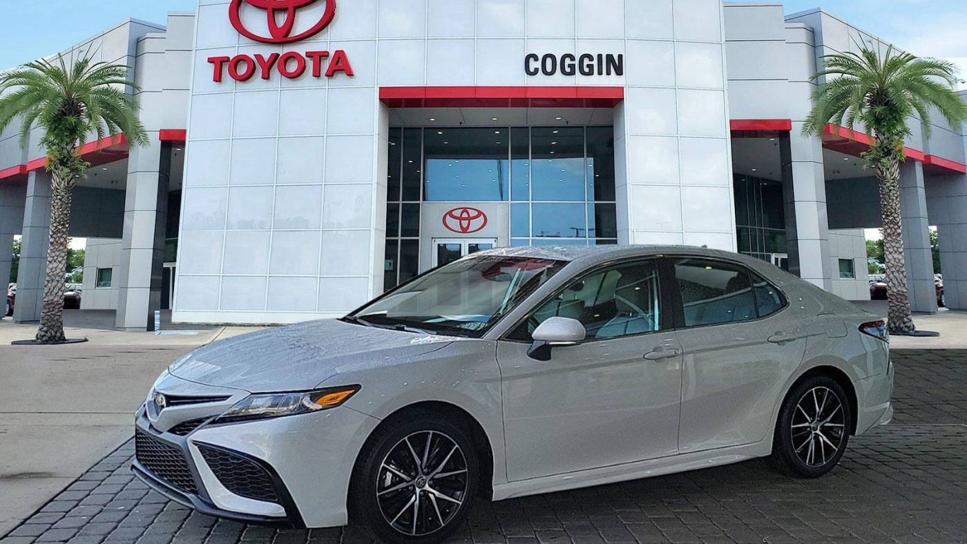 2023 Toyota Camry SE — Sedan — 52,697 mi — Jacksonville, FL