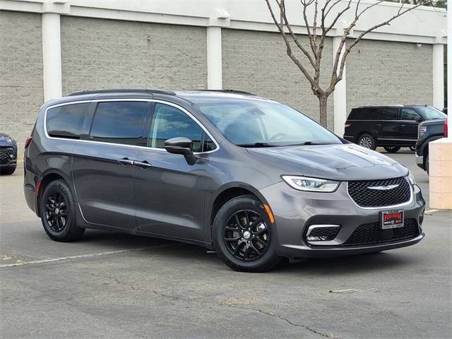 2022 Chrysler Pacifica Touring L — Minivan — 85,089 mi — Folsom, CA