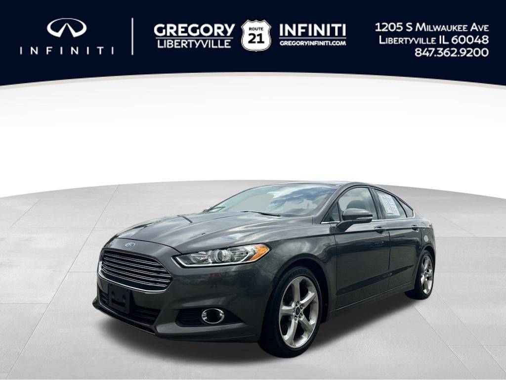 2015 Ford Fusion SE — Sedan — 121,945 mi — Libertyville, IL