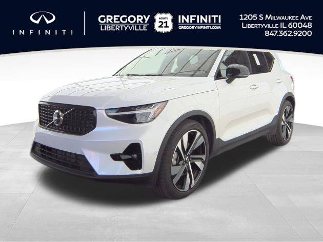 2025 Volvo XC40 Plus — SUV — 14,961 mi — Libertyville, IL