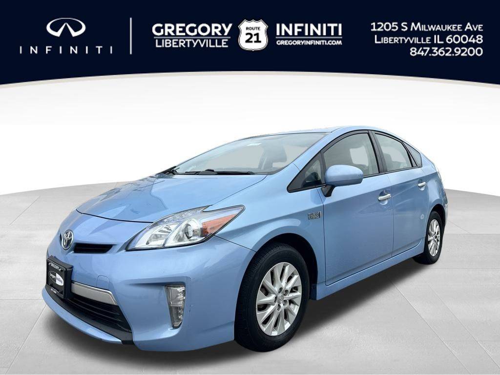 2013 Toyota Prius Advanced — Hatchback — 114,856 mi — Libertyville, IL
