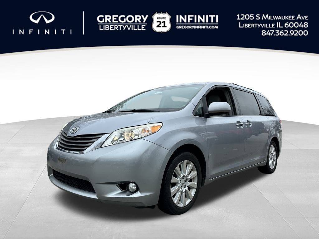2011 Toyota Sienna Limited — Minivan — 123,740 mi — Libertyville, IL