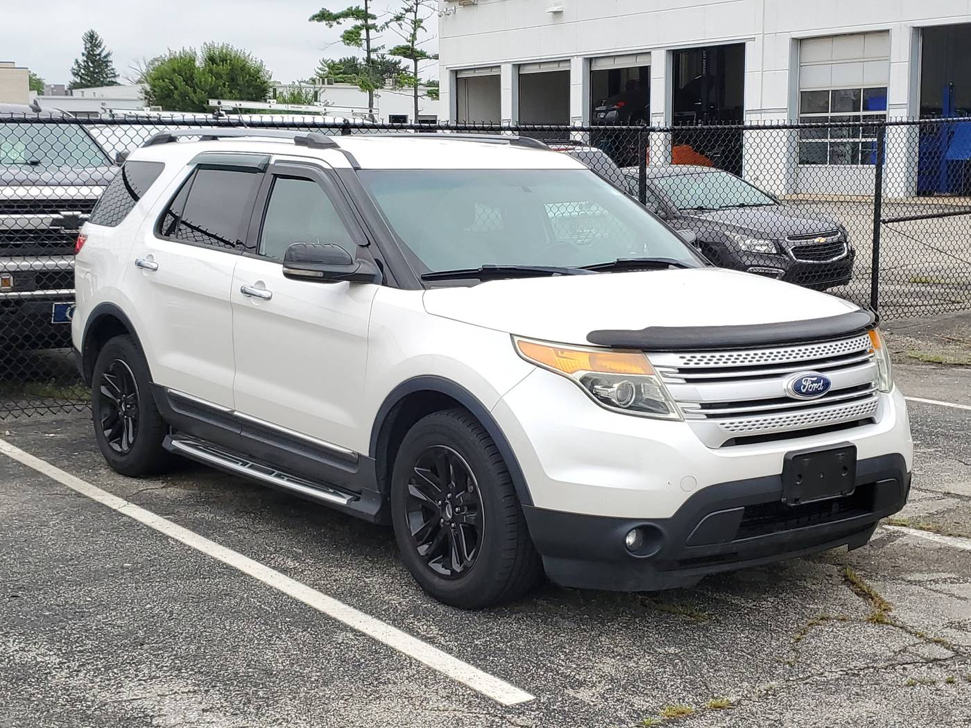 2011 Ford Explorer XLT — SUV — 166,500 mi — Indianapolis, IN