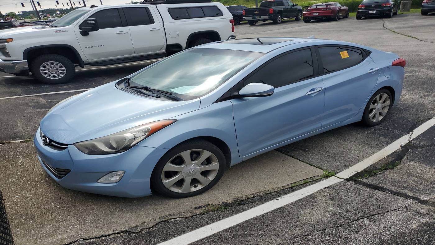 2011 Hyundai Elantra Limited — Sedan — 113,465 mi — Indianapolis, IN