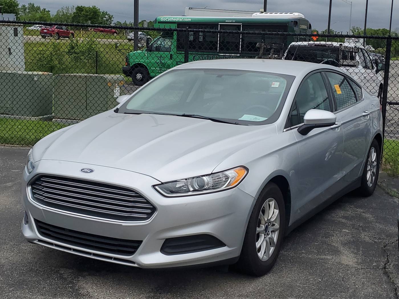 2016 Ford Fusion S — Sedan — 118,700 mi — Indianapolis, IN