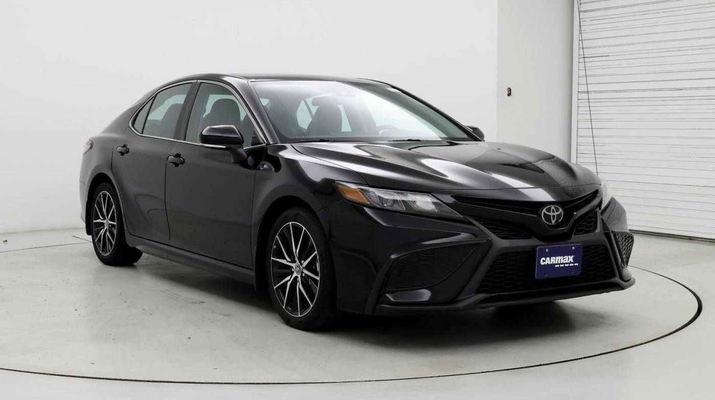 2023 Toyota Camry SE — Sedan — 23,723 mi — Harrisonburg, VA